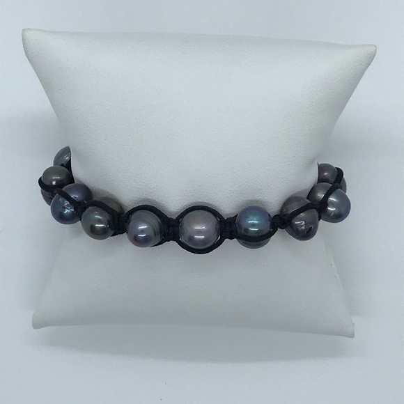 Adjustable Pearl Bracelet - Picture 1 of 2
